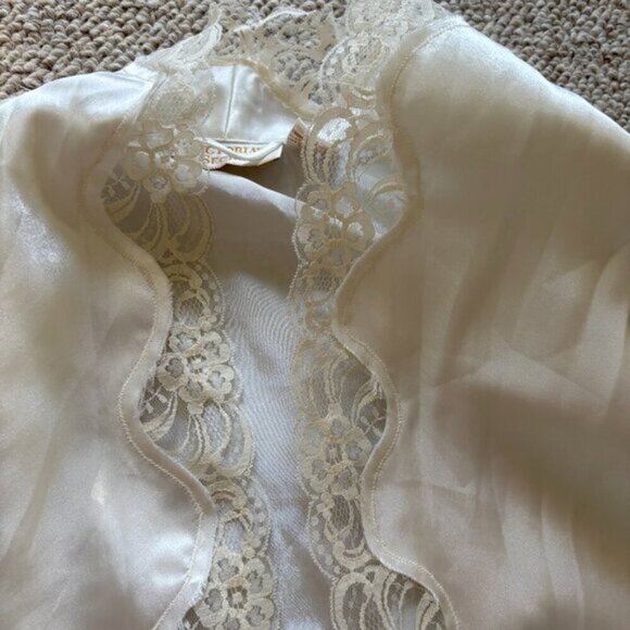VTG 90s Victoria’s Secret Gold Label White Satin Lace Robe Bridal Boudoir S - Picture 8 of 11